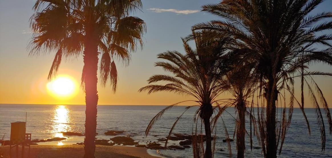 La Luna Blanca Torremolinos Bagian luar foto